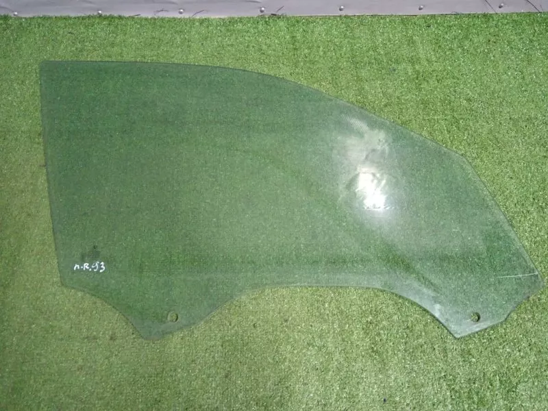 Стекло двери BMW X5 2008 51337137014 E70, переднее правое