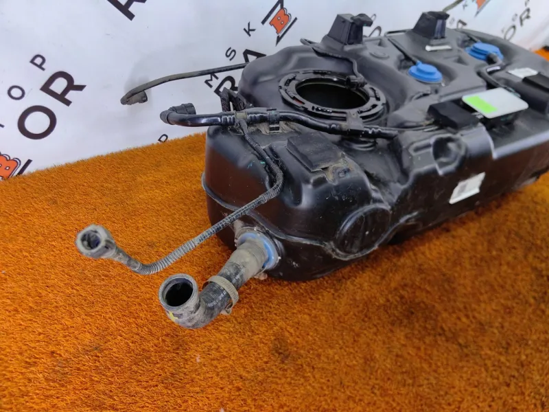 Бак топливный