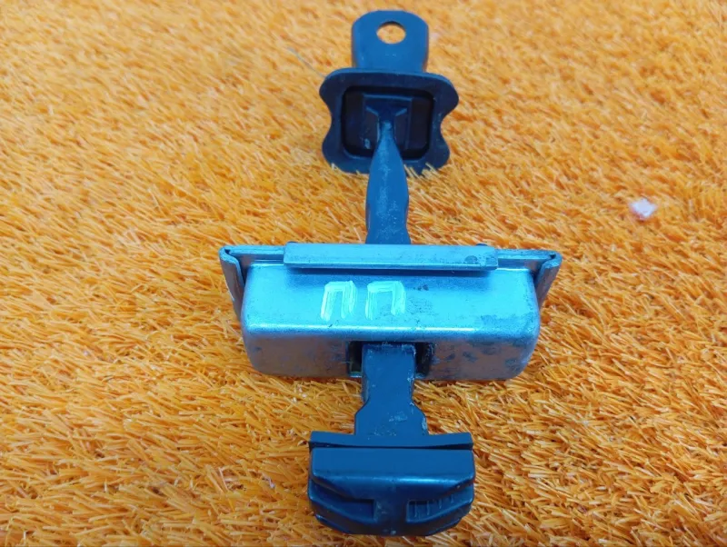 Ограничитель двери