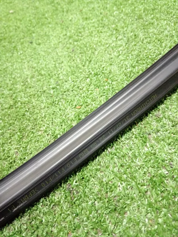 Уплотнитель стекла двери