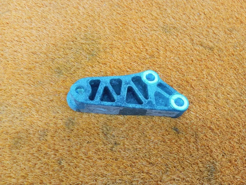 Кронштейн редуктора