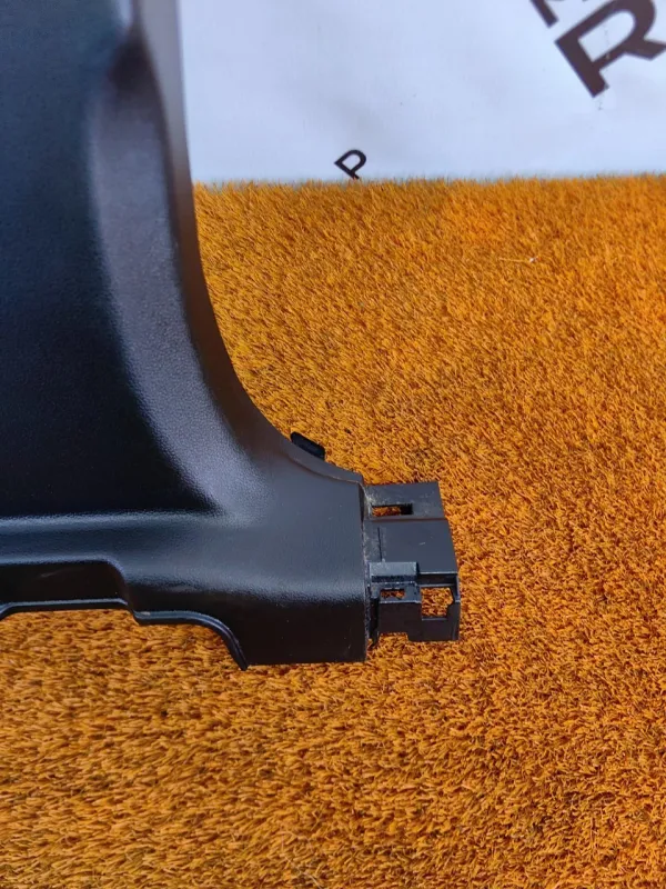 Обшивка центральной стойки