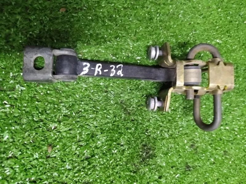 Ограничитель двери