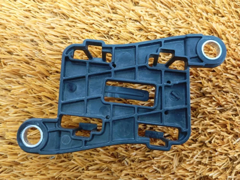 Кронштейн блока управления