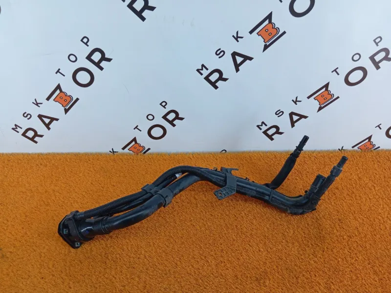 Горловина топливного бака