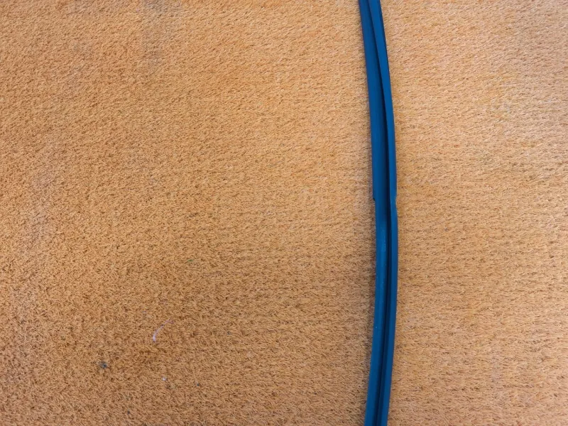 Уплотнитель стекла двери