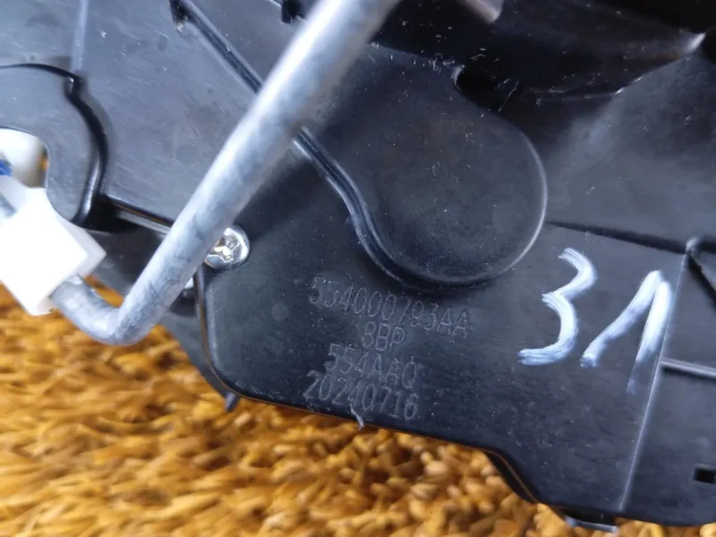 Замок двери