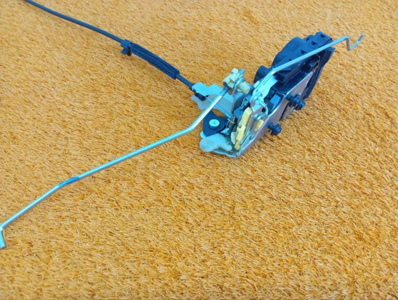 Замок двери