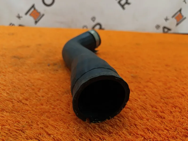 Патрубок интеркулера