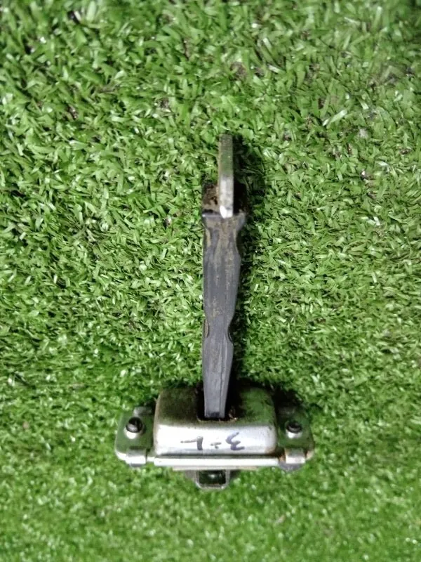 Ограничитель двери