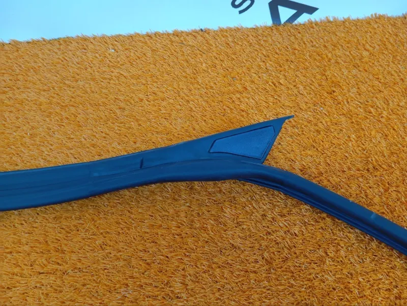 Уплотнитель двери