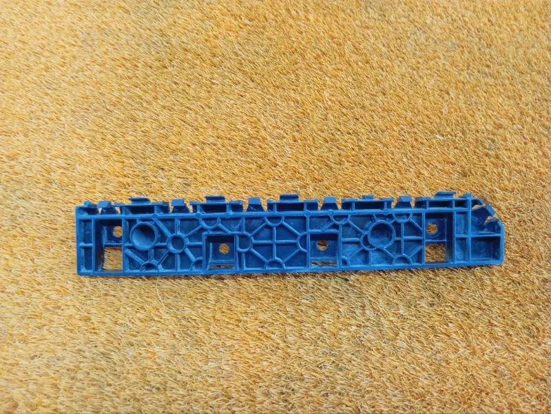 Крепление бампера