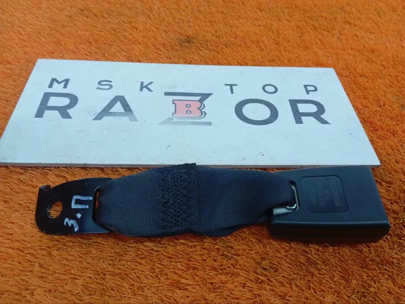 Ответная часть ремня безопасности