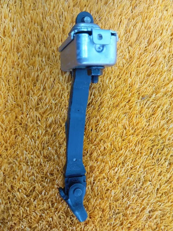 Ограничитель двери