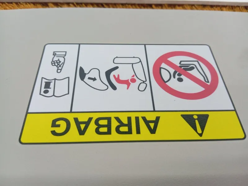 Козырек солнцезащитный