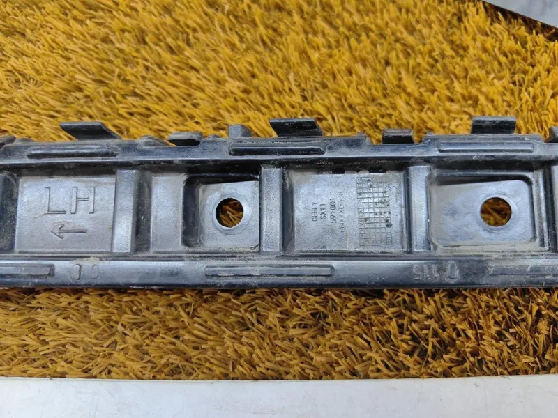 Крепление бампера