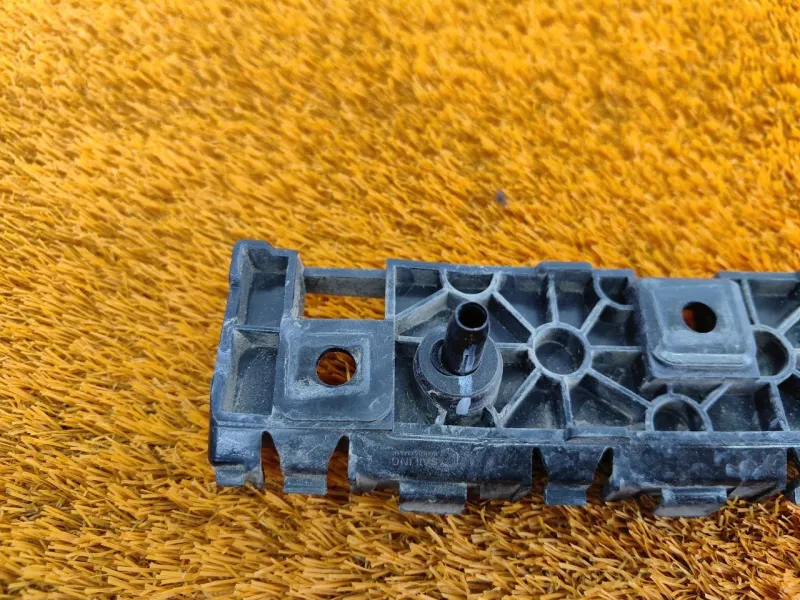 Крепление бампера