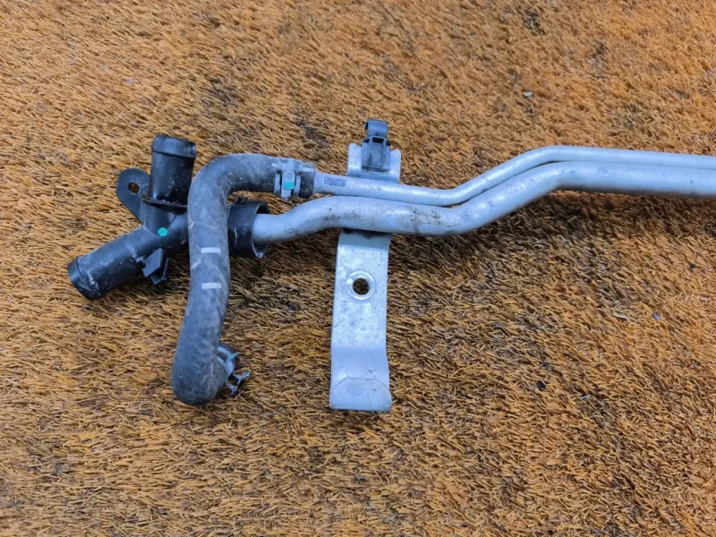 Трубка системы охлаждения