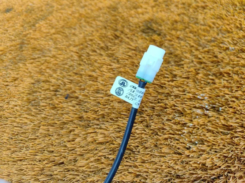 Кнопка открывания багажника