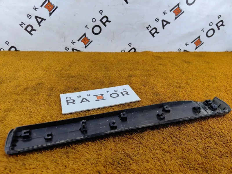 Молдинг двери