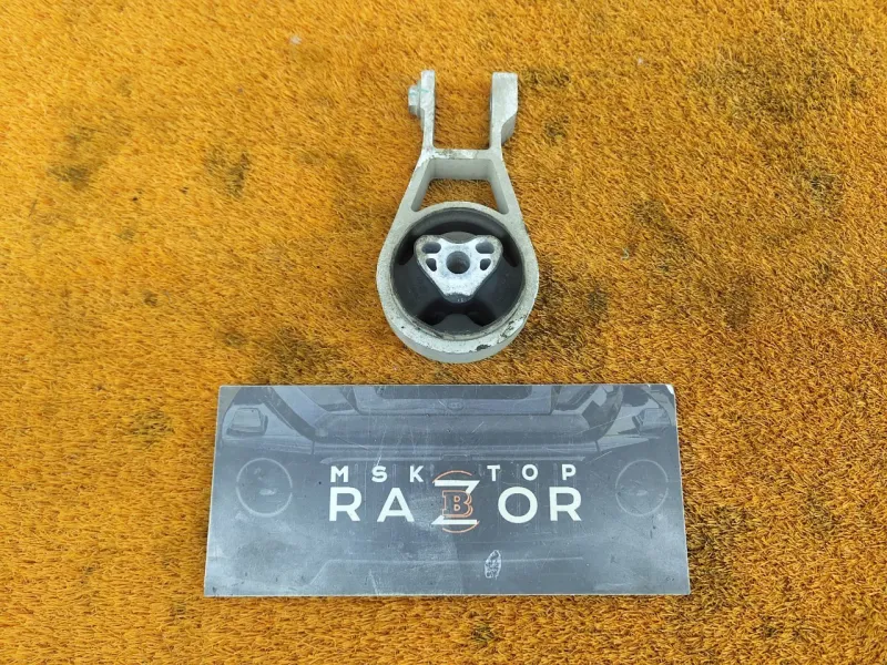 Подушка двигателя