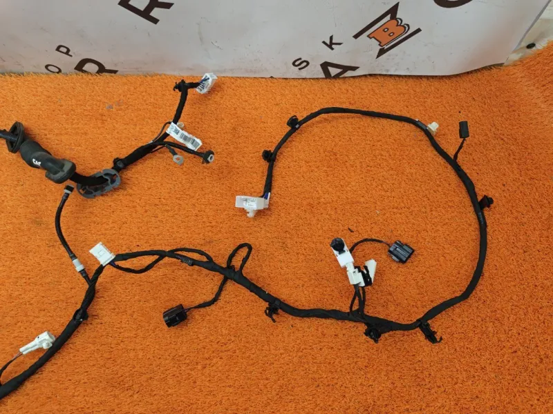 Электропроводка крышки багажника