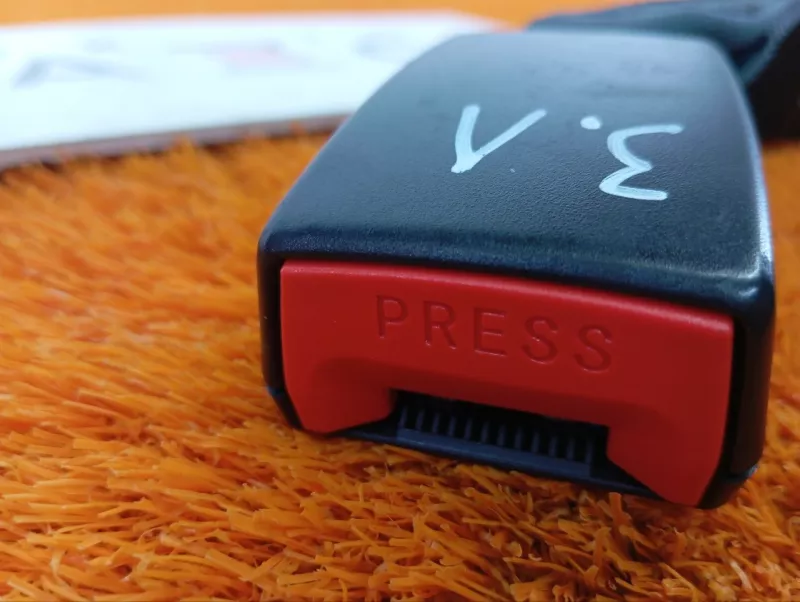 Замок ремня безопасности