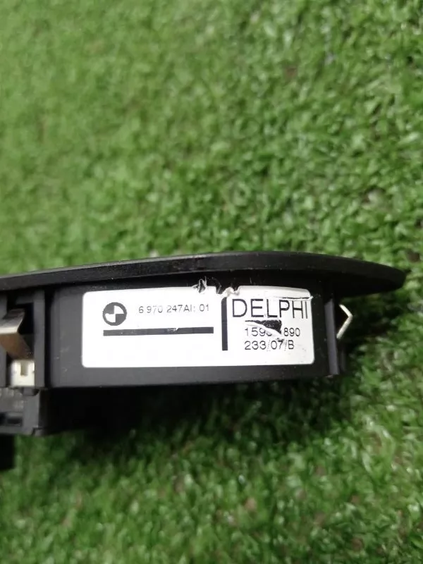 Кнопка стеклоподъемника