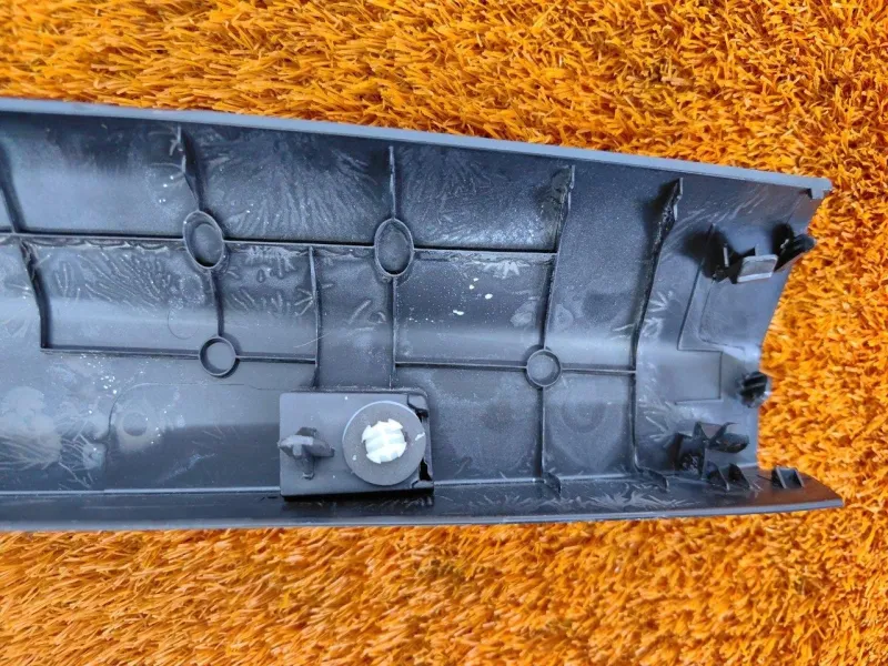 Накладка крышки багажника