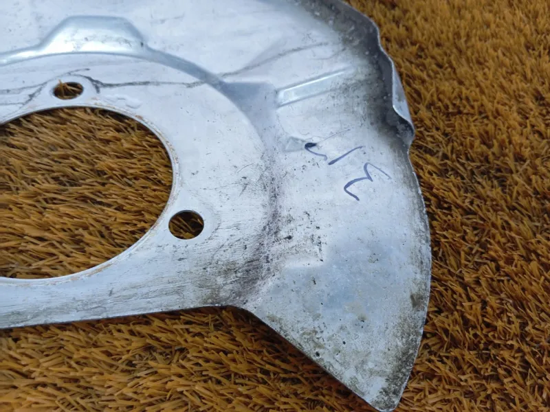 Пыльник тормозного диска