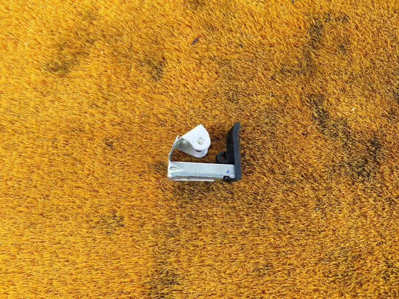 Ручка открывания капота