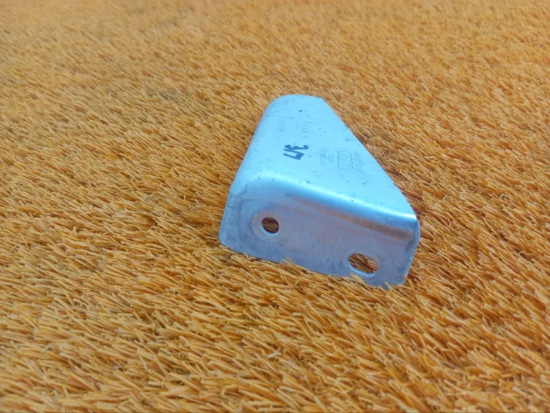 Кронштейн бампера