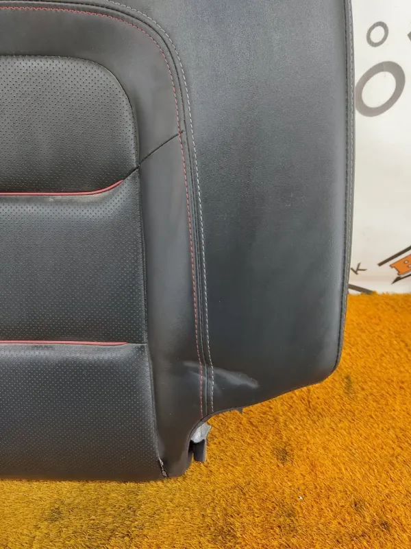 Спинка сиденья