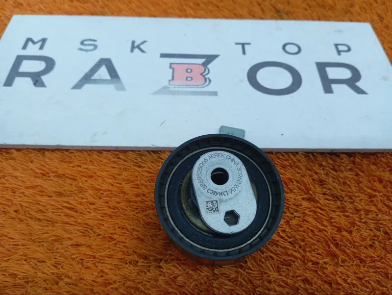 Натяжитель приводного ремня