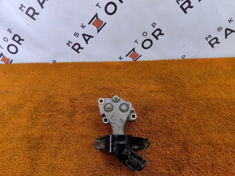 Подушка двигателя