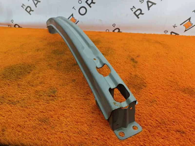 Усилитель бампера