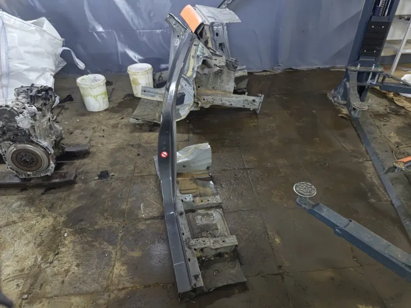 Порог с центральной стойкой