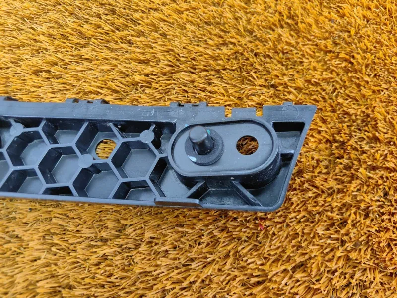 Кронштейн бампера