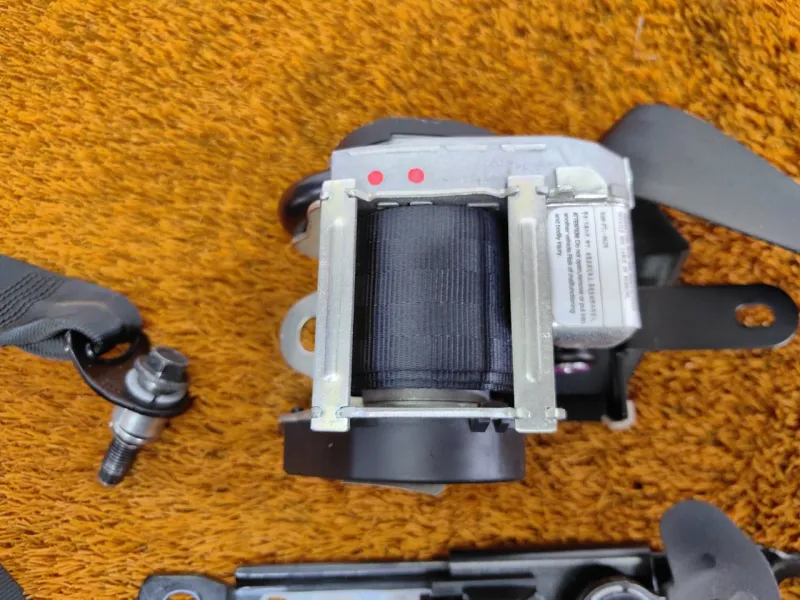 Ремень безопасности