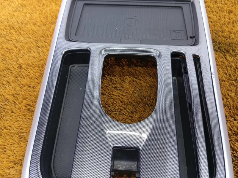 Накладка центральной консоли