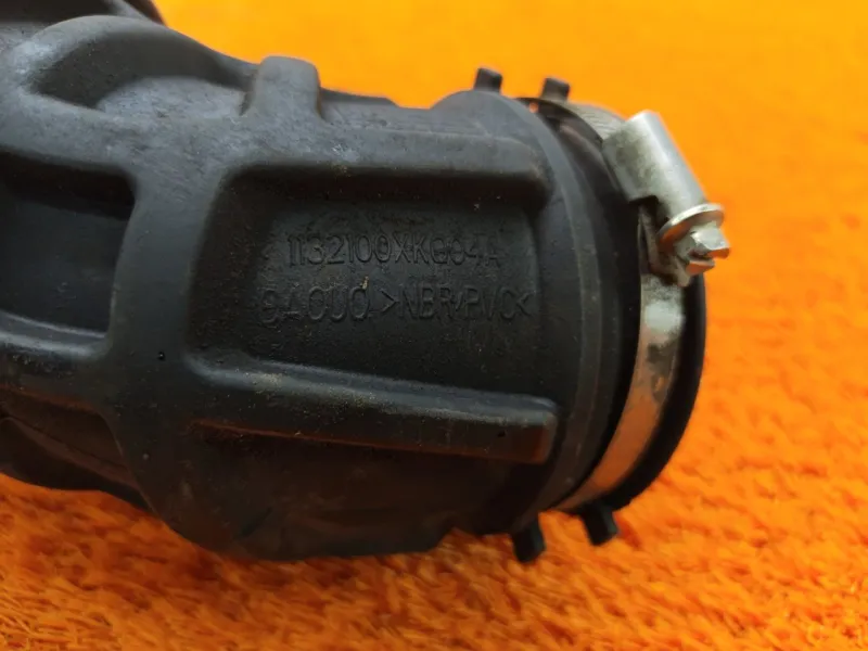 Патрубок воздушного фильтра