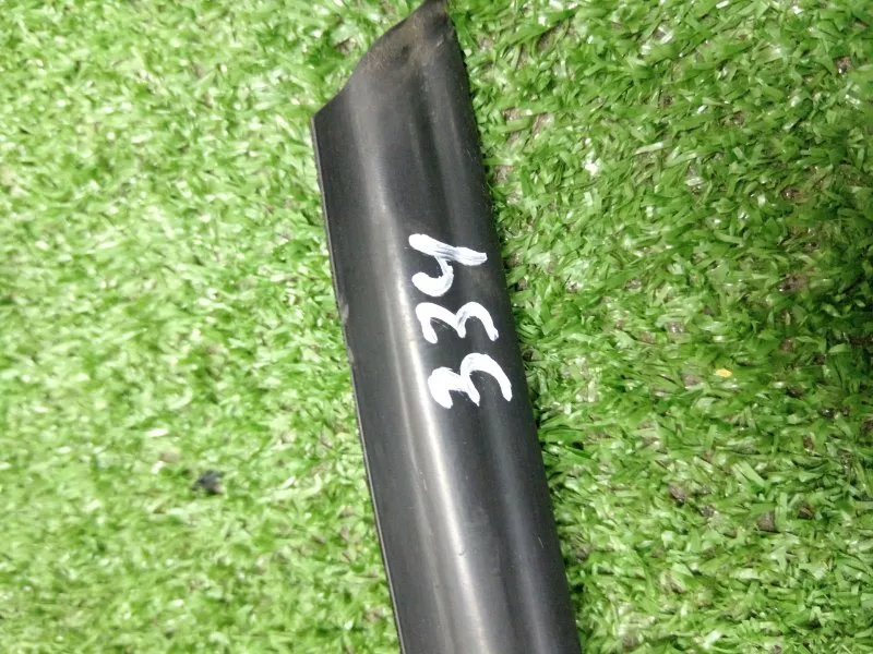 Уплотнитель стекла двери