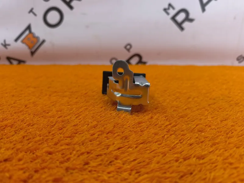 Ручка открывания капота