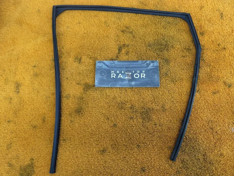 Уплотнитель стекла двери