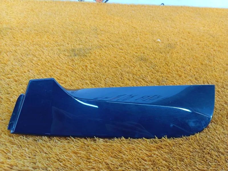 Накладка крышки багажника