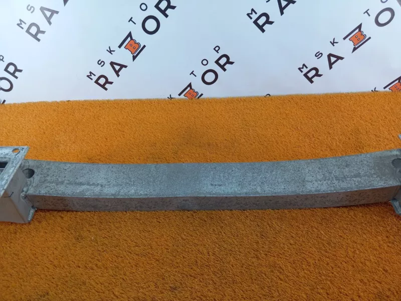 Усилитель бампера