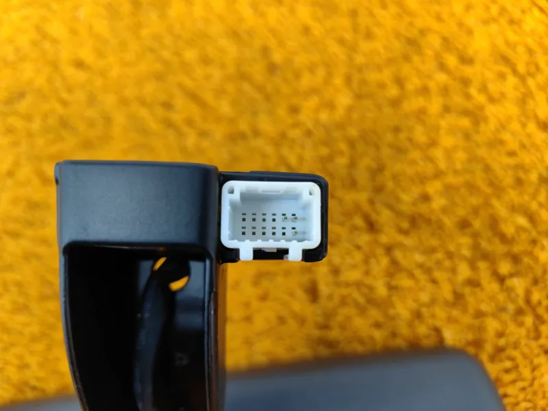 Зеркало заднего вида