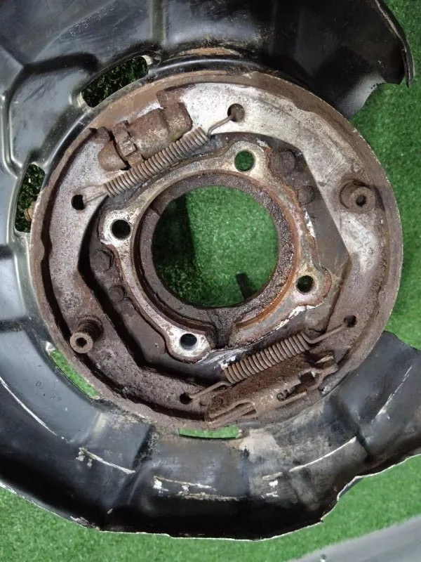 Кулак поворотный