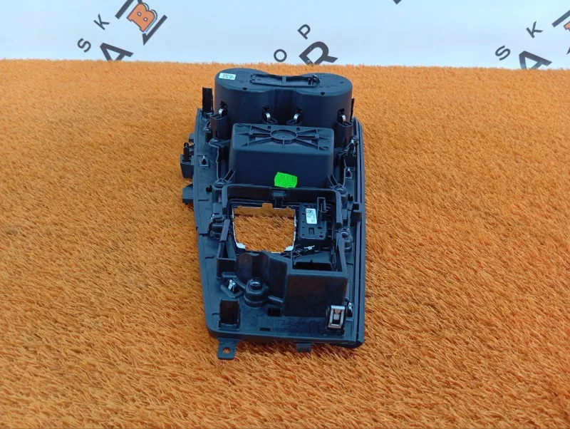 Накладка центральной консоли