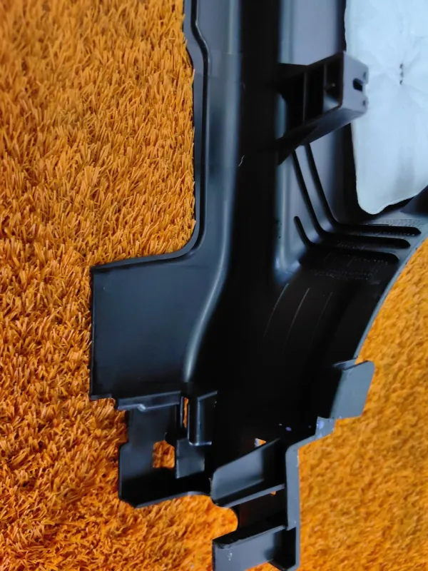 Обшивка центральной стойки